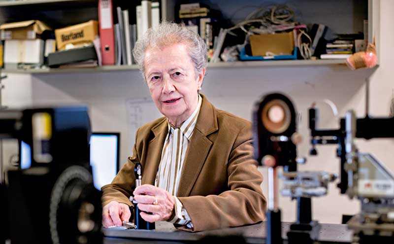 María J. Yzuel recibe el 2021 SPIE President's Award